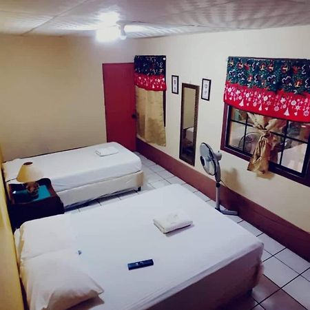 Hostal Leyendas Леон Екстер'єр фото