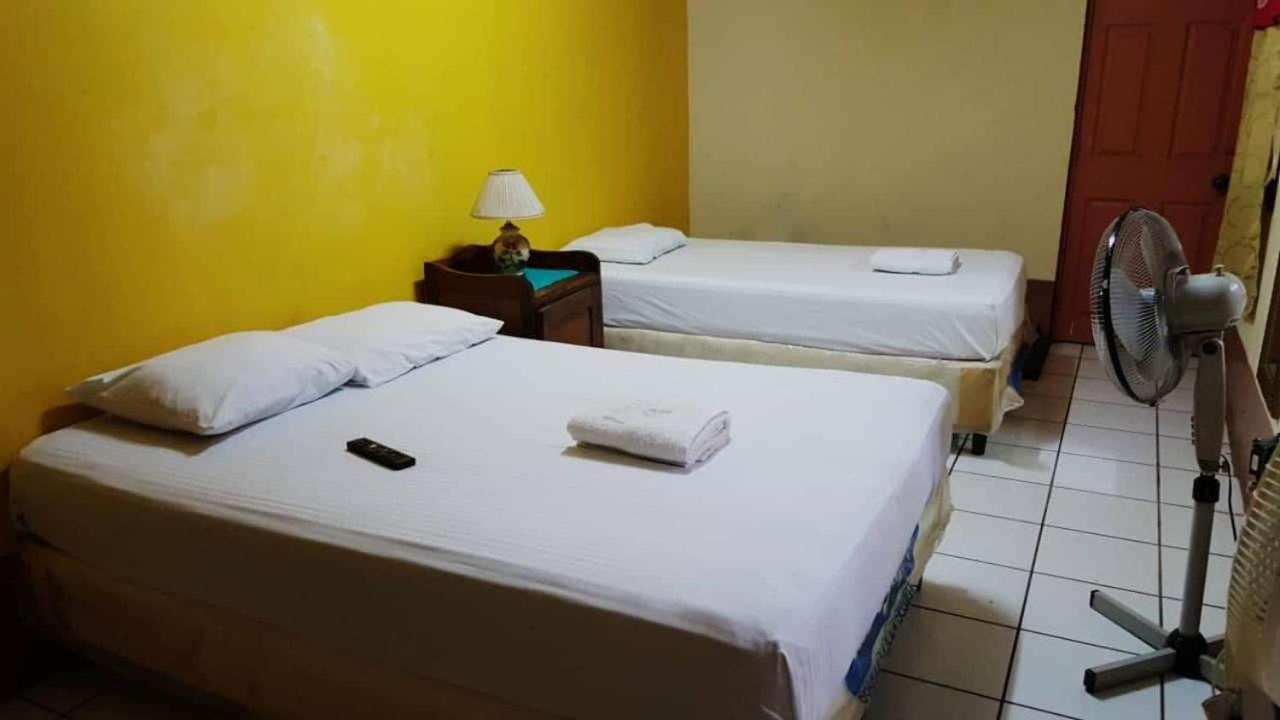 Hostal Leyendas Леон Екстер'єр фото