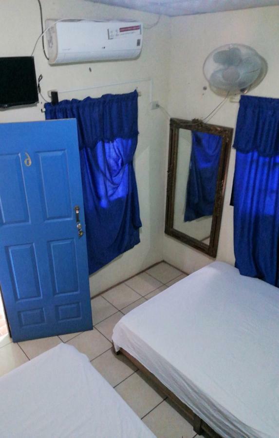 Hostal Leyendas Леон Екстер'єр фото